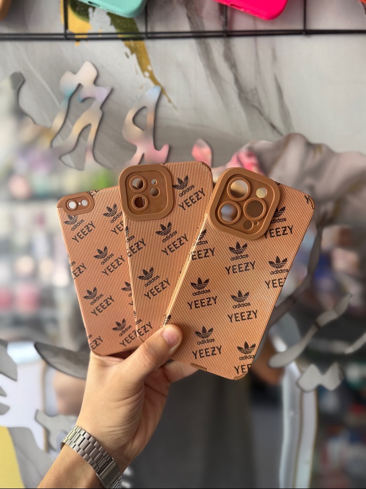 قاب کاور گارد خفن yeezy adidas برای گوشی موبایل آیفون12 / آیفون 12 / iphone 12 / iphone12
