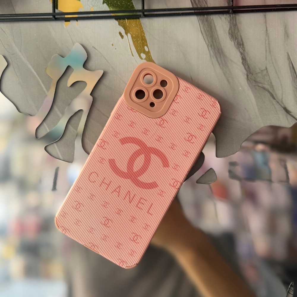 قاب کاور گارد صورتی دخترونه  CHANEL برای گوشی موبایل آیفون 11 پرومکس / 11پرومکس / iphone 11 promax / iphone11promax