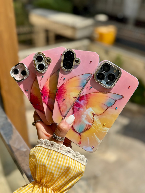 قاب کاور گارد پروانه رنگی جادویی ترند سفید آیفون 14 پرومکس / 14پرومکس / iphone 14 promax / iphone14promax